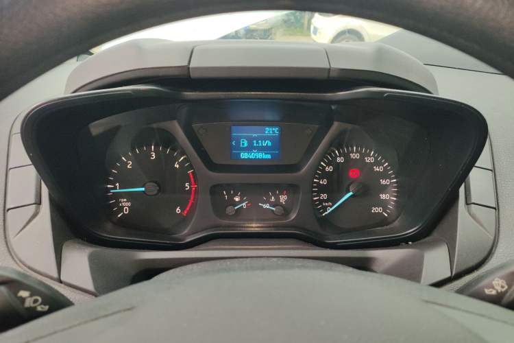 Used Ford Transit 2019 2.0T Diesel Multi-Purpose Commercial Vehicle Short Wheelbase Low Roof 6-Seater China VI Standard

