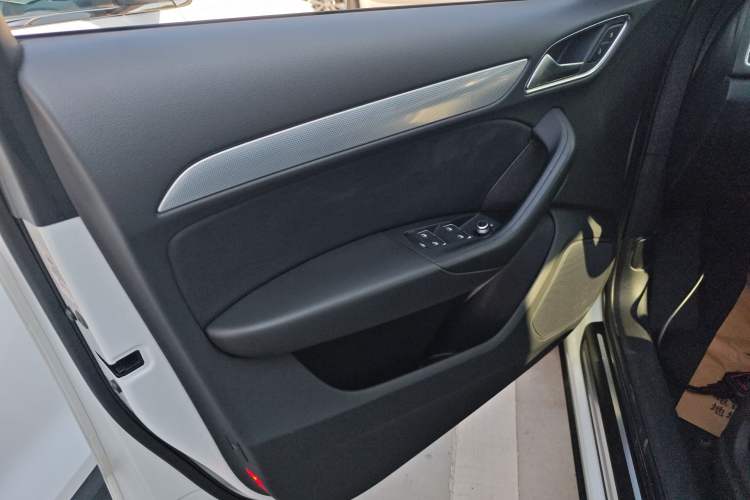 Used Audi Q3 2015 35 TFSI Comfort Model