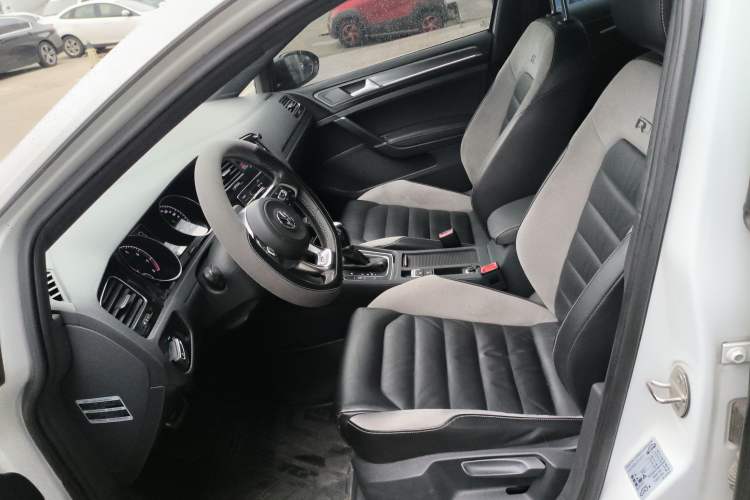 Used Volkswagen Golf 2016 1.4TSI Automatic R-Line