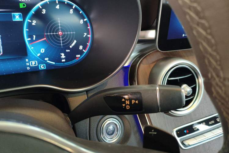 Used Mercedes-Benz GLC 2020 Facelift GLC 300 L 4MATIC Dynamic Edition
