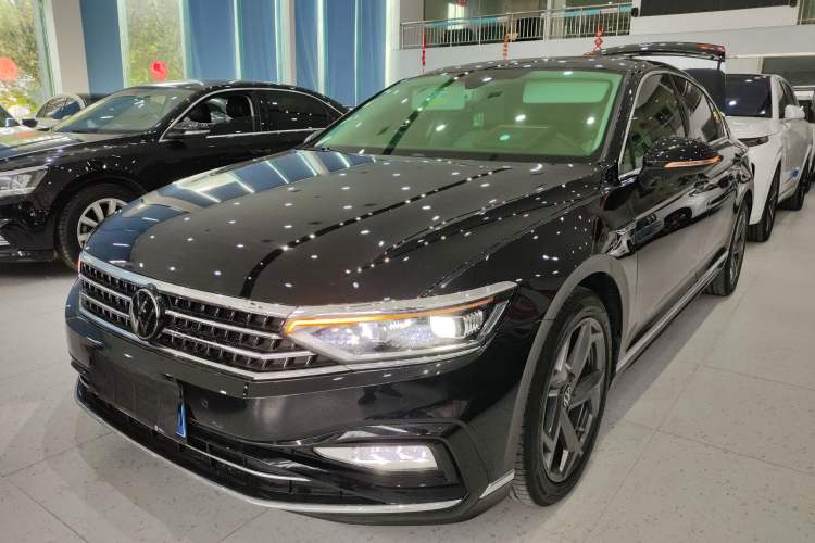 Used Volkswagen Magotan 2023 2 Million Units Commemorative Edition 330TSI DSG Luxury Version
