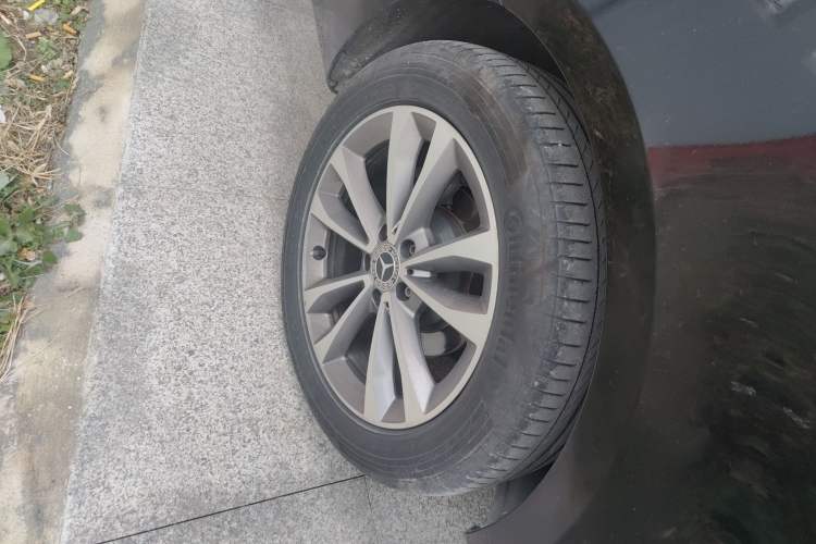 Used Mercedes-Benz V-Class 2020 V 260 Avantgarde Edition
