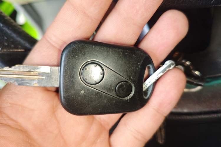 Used Jinbei New Hiace X30L 2016 1.5L Wealth Edition DLCG14