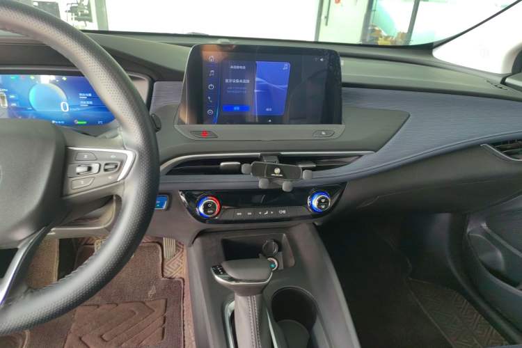 Used Buick Velite 6 2024 450km Range Commuter Version
