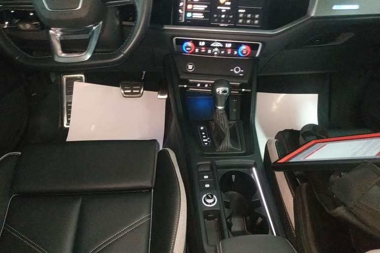 Used Audi Q3 2024 35 TFSI Fashion Dynamic Edition
