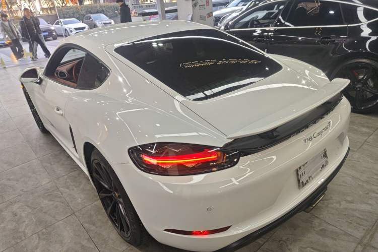 Used Porsche 718 2016 Cayman 2.0T