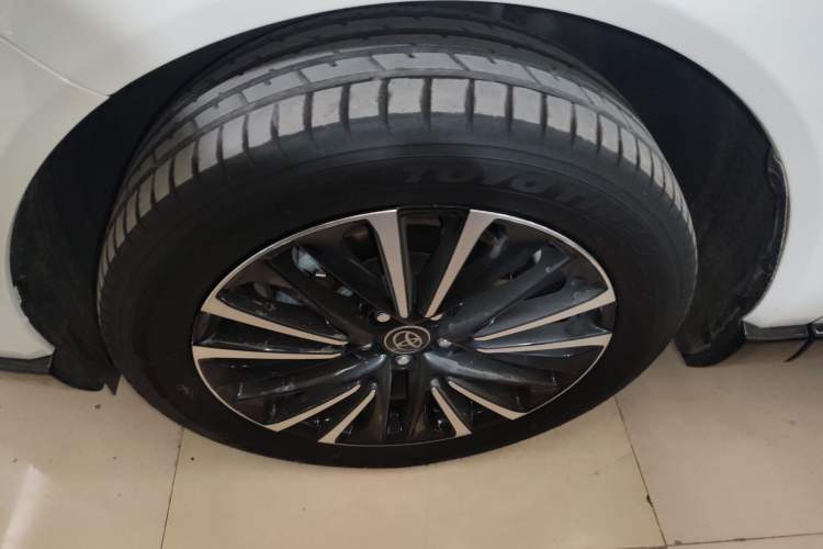 Used Toyota Venza 2023 2.0L CVT Two-Wheel Drive Prestige Version
