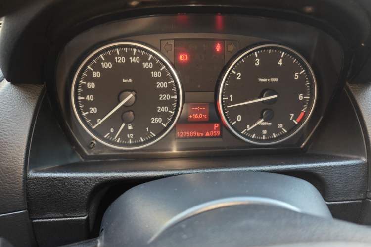 Used BMW X1 2015 sDrive18i Leading Edition
