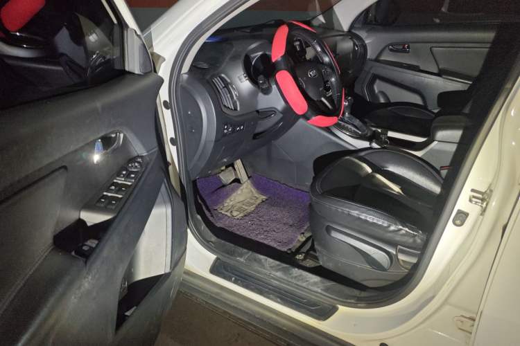 Used Kia Sportage R 2015 2.0L Automatic Two-Wheel Drive DLX Model