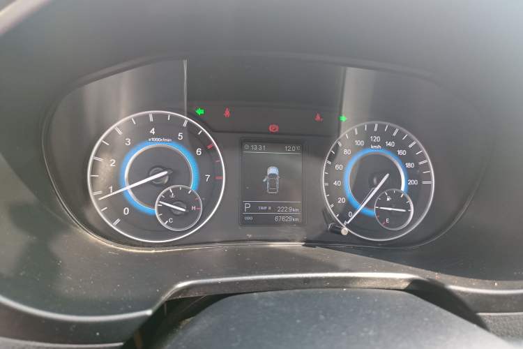 Used Dongfeng Fengon S560 2018 1.8L CVT Elite Model 7 Seats
