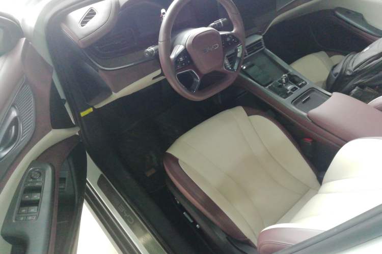 Used BYD Seal 2023 DM-i 1.5L 121km Prestige Model
