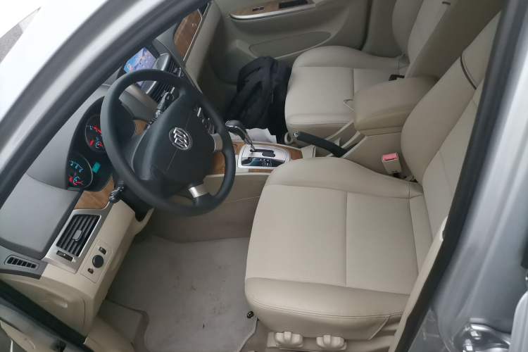 Used Buick Excelle 2015 1.5L Automatic Classic Model
