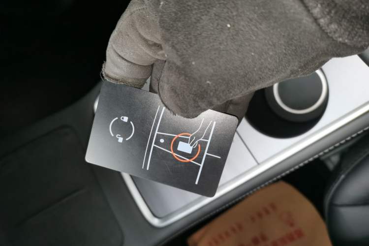 Used Tesla Model Y 2023 Rear-Wheel-Drive Version
