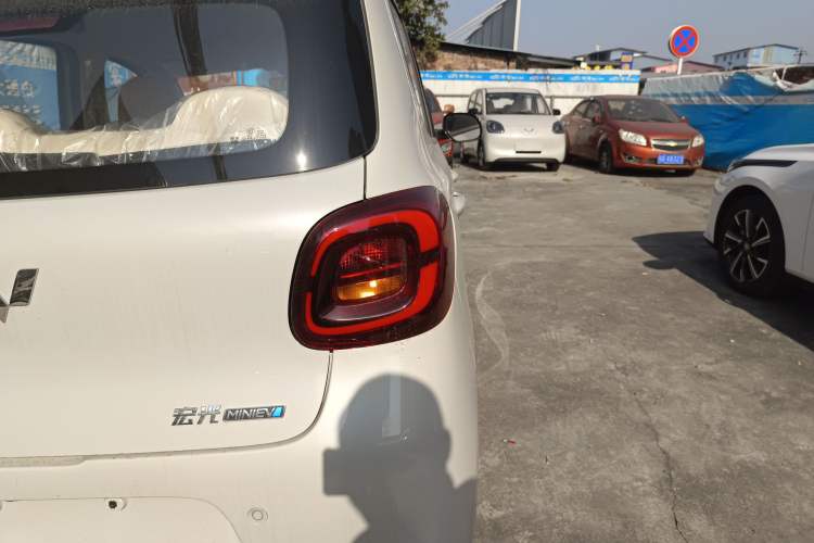 Used Wuling Hongguang MINIEV 2025 Four-Door Version Advanced Edition
