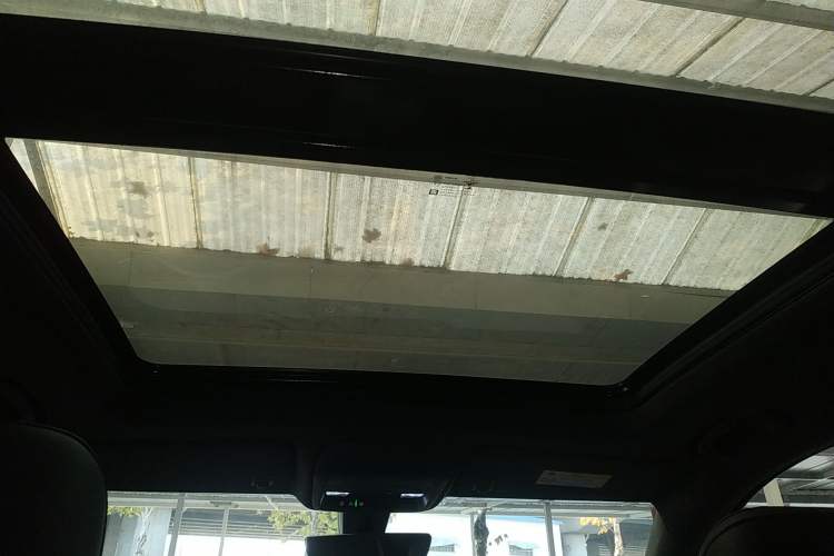 Used Cadillac XT4 2018 28T Two-Wheel Drive Leading Version
