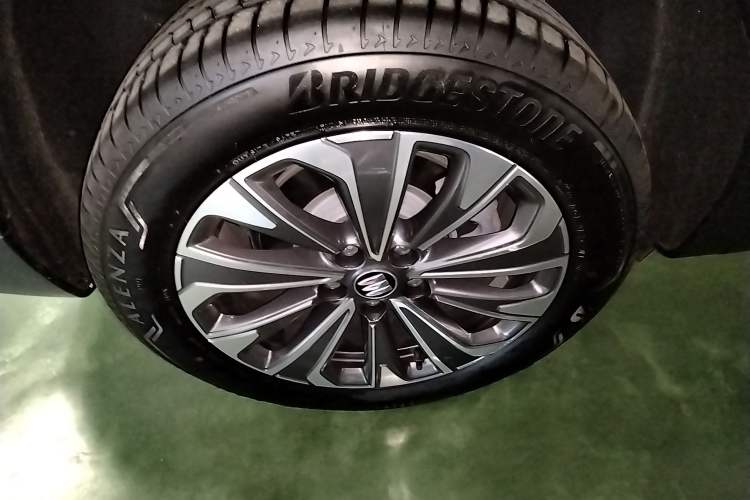 Used Buick Envision 2024 Encore Plus 28T Two-Wheel Drive Luxury Edition
