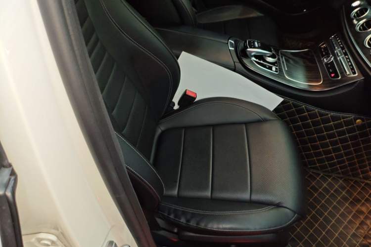 Used Mercedes-Benz E-Class 2018 E 300 L Sporty and Stylish Model
