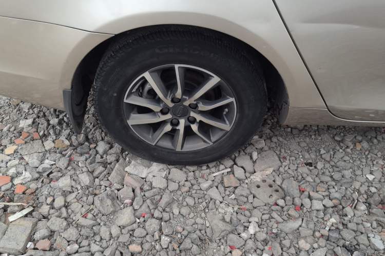 Used Geely Auto Emgrand 2019 Leading Edition 1.5L Manual Luxury Model China VI Standard