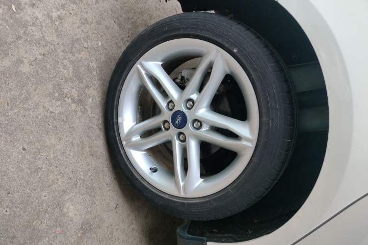 Used Ford Focus 2020 Hatchback Classic 1.5L Automatic Trendy Model
