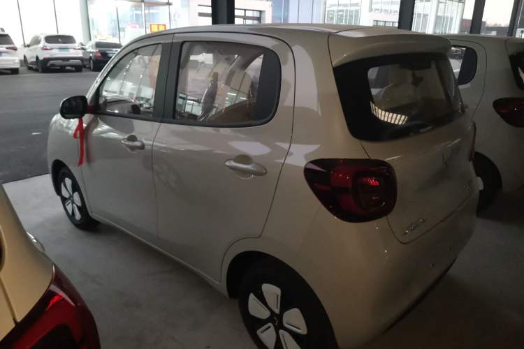 Used Wuling Hongguang MINIEV 2025 Four-Door Version Advanced Edition
