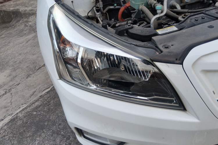 Used  300E 2017 Standard Model