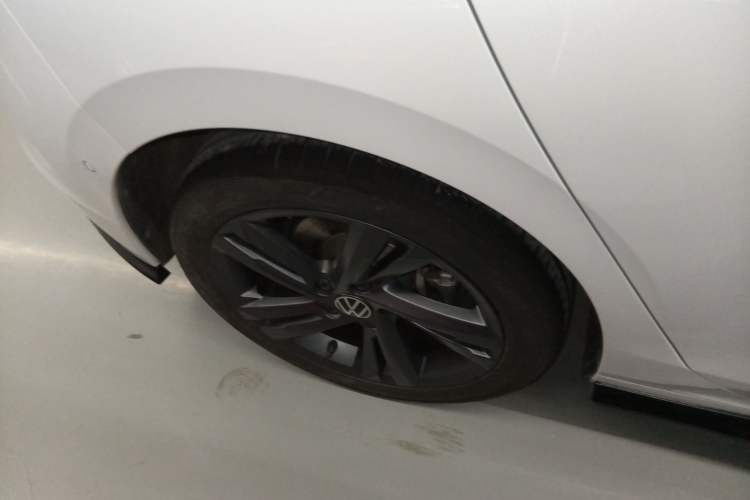 Used Volkswagen Golf 2023 Facelift 280TSI DSG R-Line Lite
