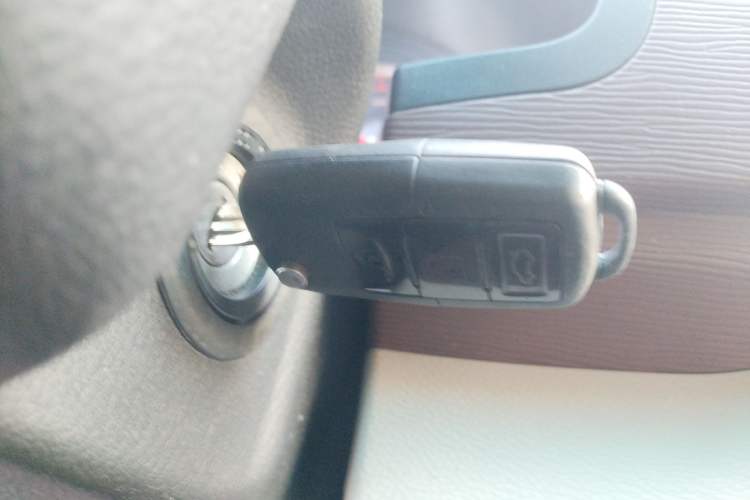 Used FORTHING Lingzhi 2017 M5 1.6L Standard Model
