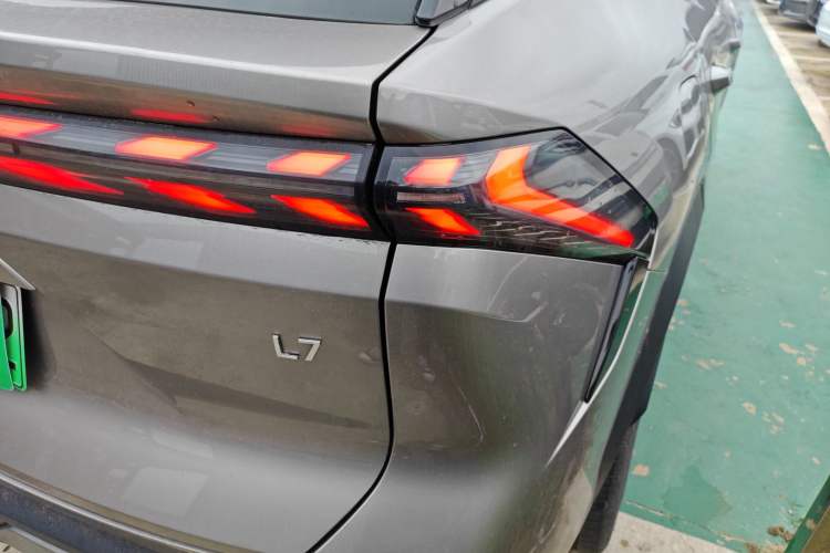 Used  L7 2023 1.5T 115 km Starship
