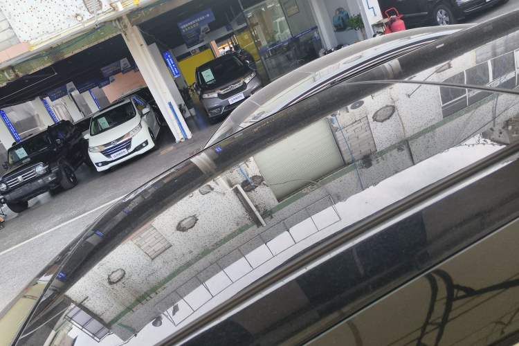 Used Mercedes-Benz R-Class 2017 R 320 4MATIC Business Edition Prestige Model
