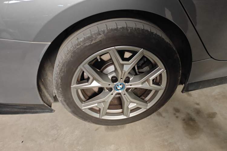 Used BMW i3 2024 eDrive 35 L
