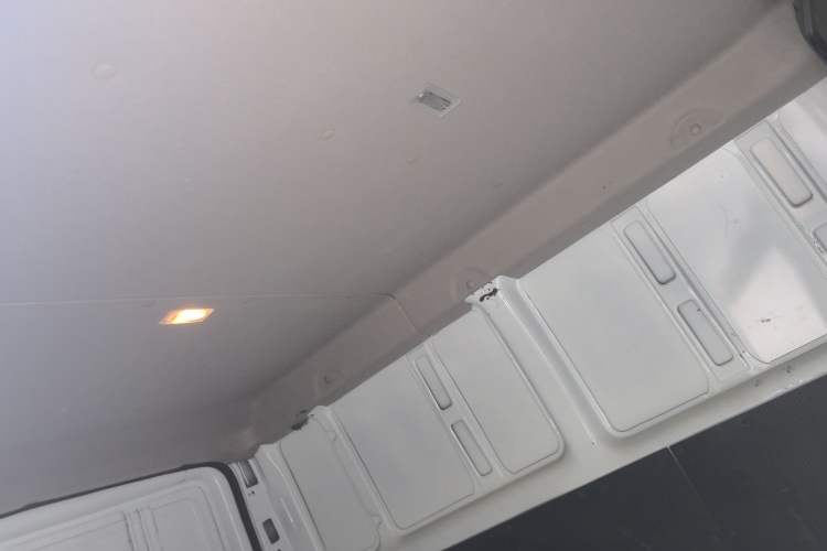 Used JMC Fushun 2022 2.0T Manual Van Short Wheelbase Low Roof 3-Seater