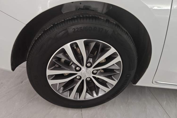 Used Buick GL8 2023 ES Lu Zun Deluxe Model
