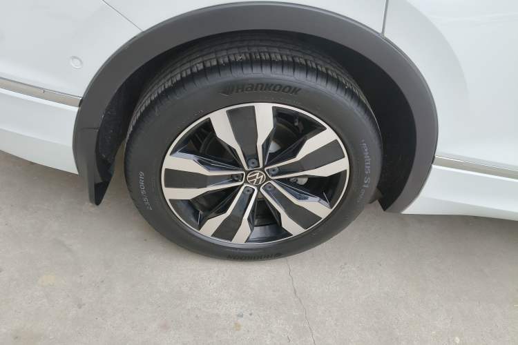 Used Volkswagen Tiguan L 2024 330TSI Automatic Two-Wheel Drive R-Line Enhanced Edition