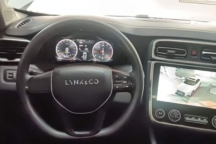 Used Lynk & Co 01 2019 2.0T Two-Wheel Drive Pure Version China VI Standard
