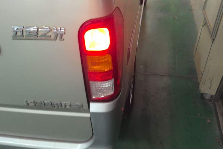 Used Wuling Zhiguang 2013 1.0L Practical Version
