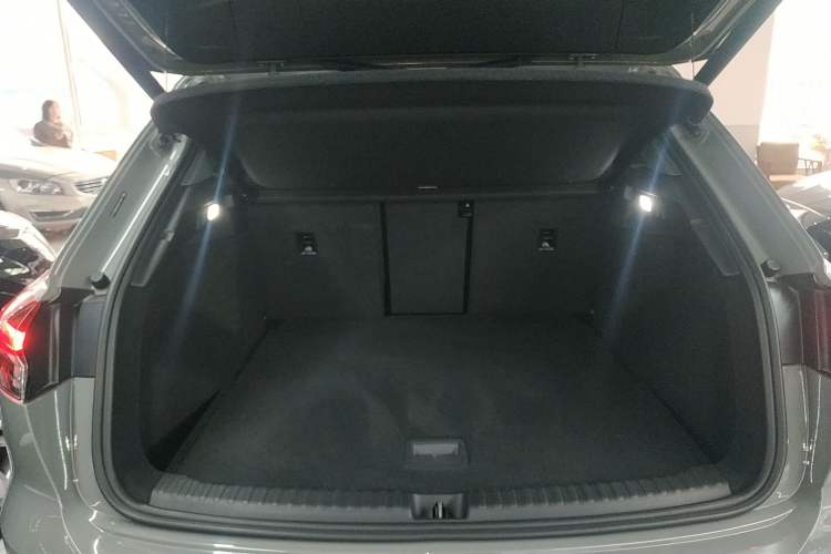 Used Audi Q4 e-tron 2022 50 e-tron quattro Visionary Edition
