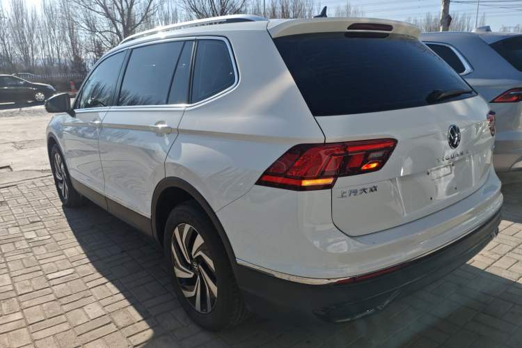 Used Volkswagen Tiguan L 2025 Model, Outstanding Version, 300TSI Automatic Two-Wheel Drive Longteng Edition