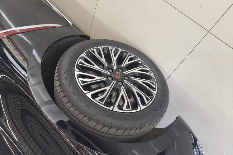 Used Hongqi H5 2024 2.0T Automatic Smart Connect Flagship Edition
