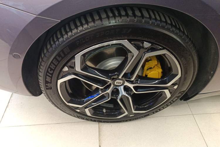 Used  SU7 2024 Four-Wheel Drive Ultra-Long Range Advanced Intelligent Driving Max Edition
