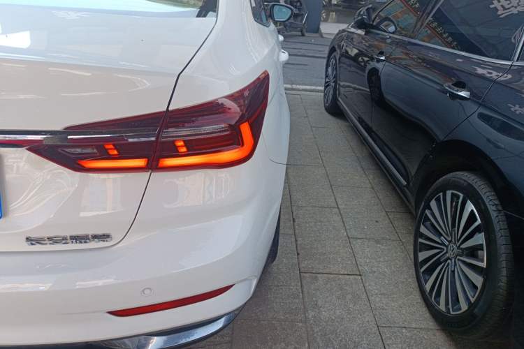 Used Ford Escort 2021 1.5L Automatic Diamond Edition
