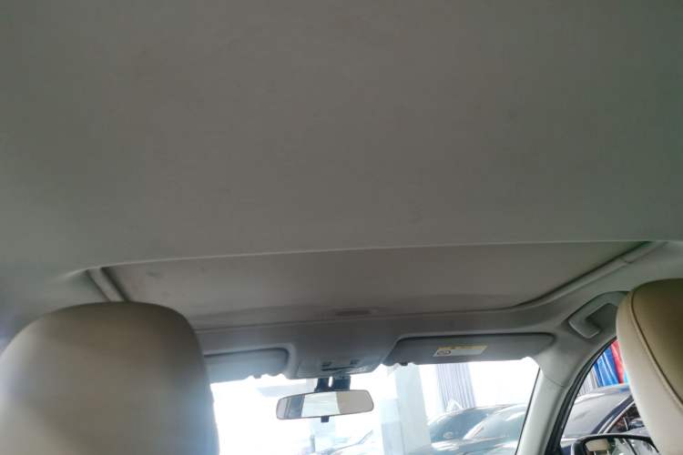 Used Toyota RAV4 2015 2.0L CVT Two-Wheel Drive Fashion Edition