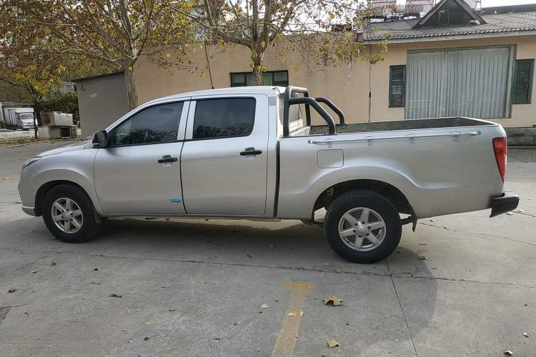 Used JMC Baodian 2020 2.5T Diesel Two-Wheel Drive Comfort Edition Long Wheelbase JX4D25A6L
