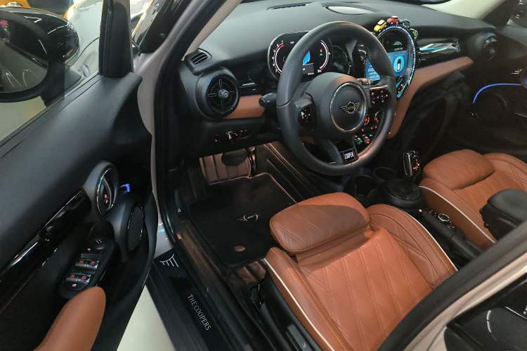 Used  MINI 2022 1.5T COOPER Five-Door Edition The Coopers Commemorative Version
