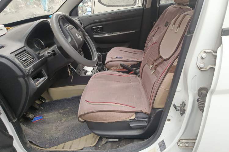 Used Dongfeng Fengon 330 2014 1.5L Manual Utility Version DK15
