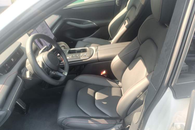 Used  SU7 2024 Four-Wheel Drive Ultra-Long Range Advanced Intelligent Driving Max Edition