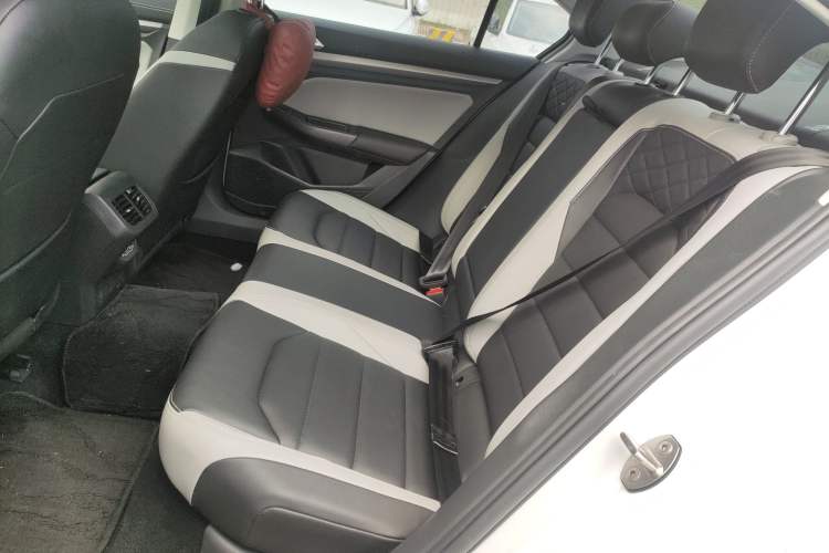 Used Volkswagen Bora 2023 300TSI DSG Prestige Edition
