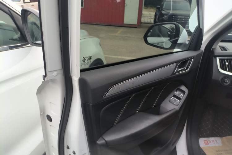 Used Roewe RX5 2018 20T Two-Wheel Drive Automatic Flagship Edition
