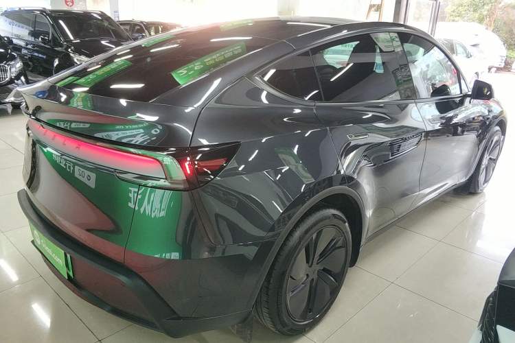 Used Tesla Model Y 2025 Long-Range All-Wheel Drive First Edition
