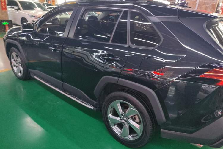 Used Toyota RAV4 2022 2.0L CVT Two-Wheel Drive Fashion Edition
