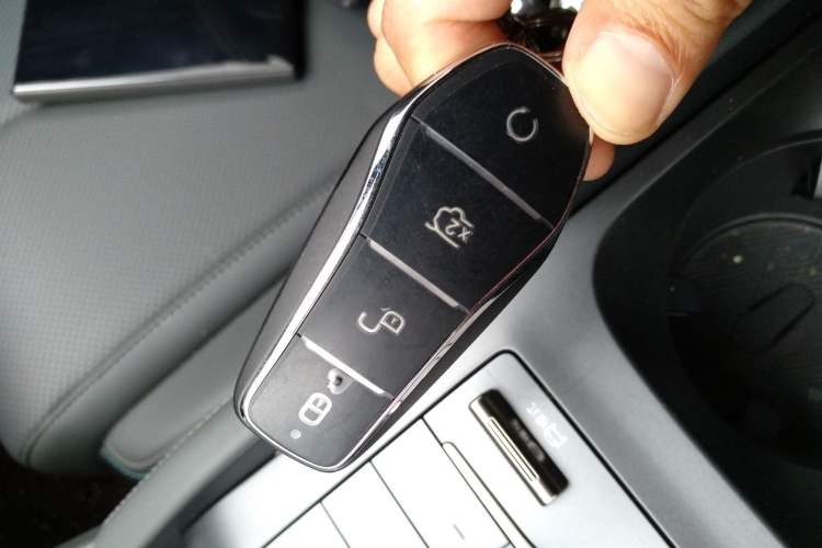 Used BYD Qin L 2024 DM-i 80KM Leading Model
